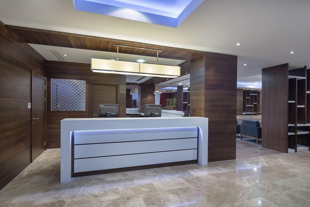 Hotel Hampton By Hilton Istanbul Kayasehir Esterno foto