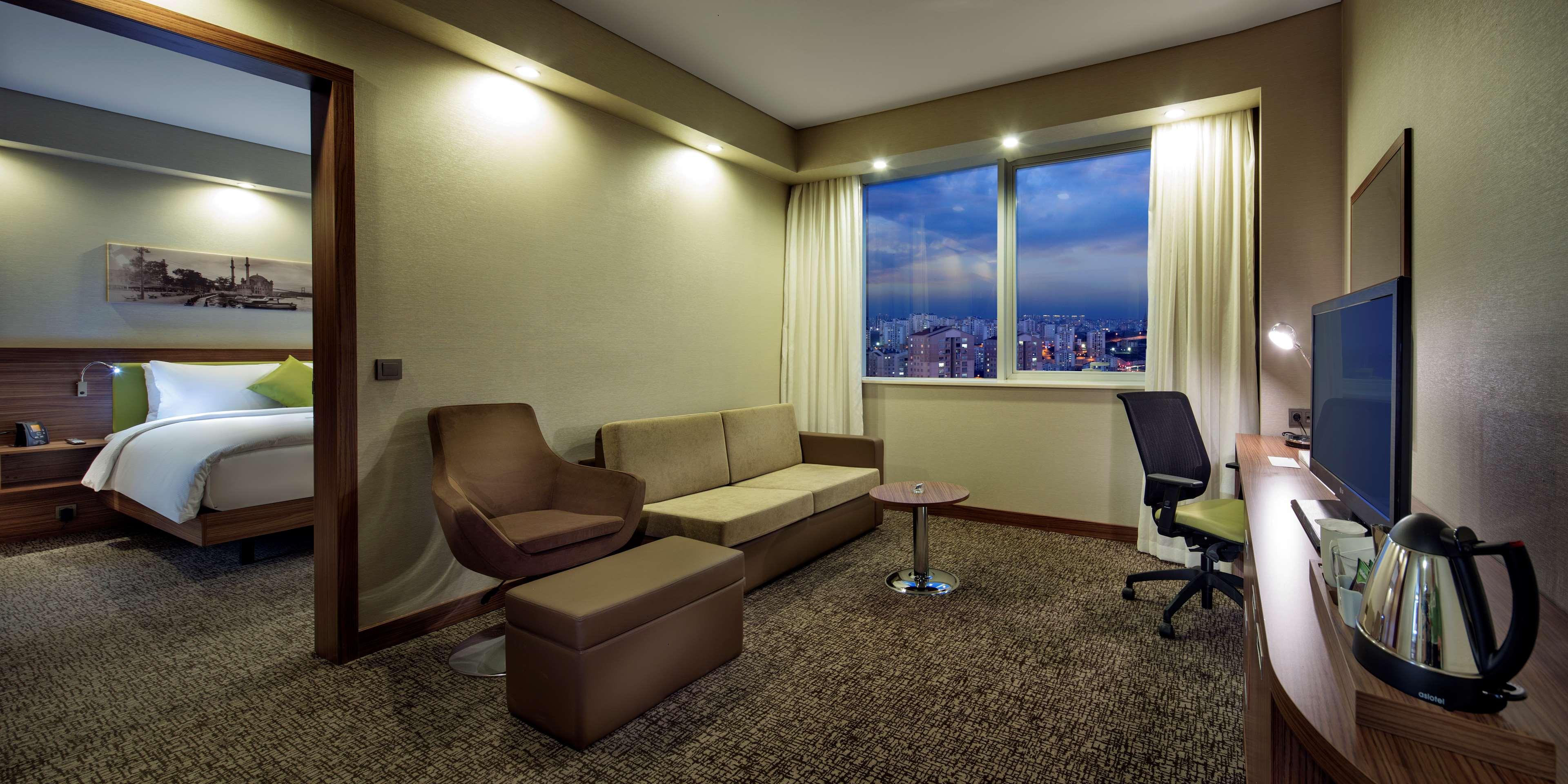 Hotel Hampton By Hilton Istanbul Kayasehir Esterno foto