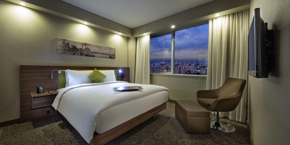 Hotel Hampton By Hilton Istanbul Kayasehir Esterno foto