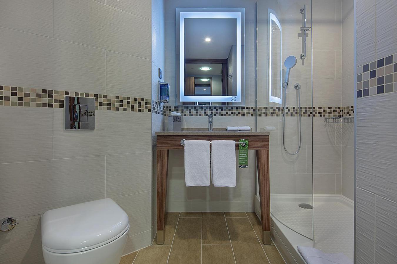 Hotel Hampton By Hilton Istanbul Kayasehir Esterno foto