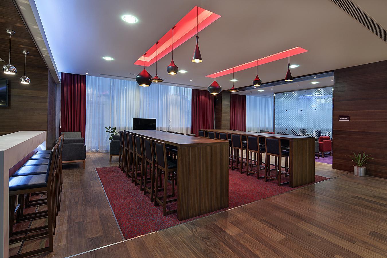 Hotel Hampton By Hilton Istanbul Kayasehir Esterno foto