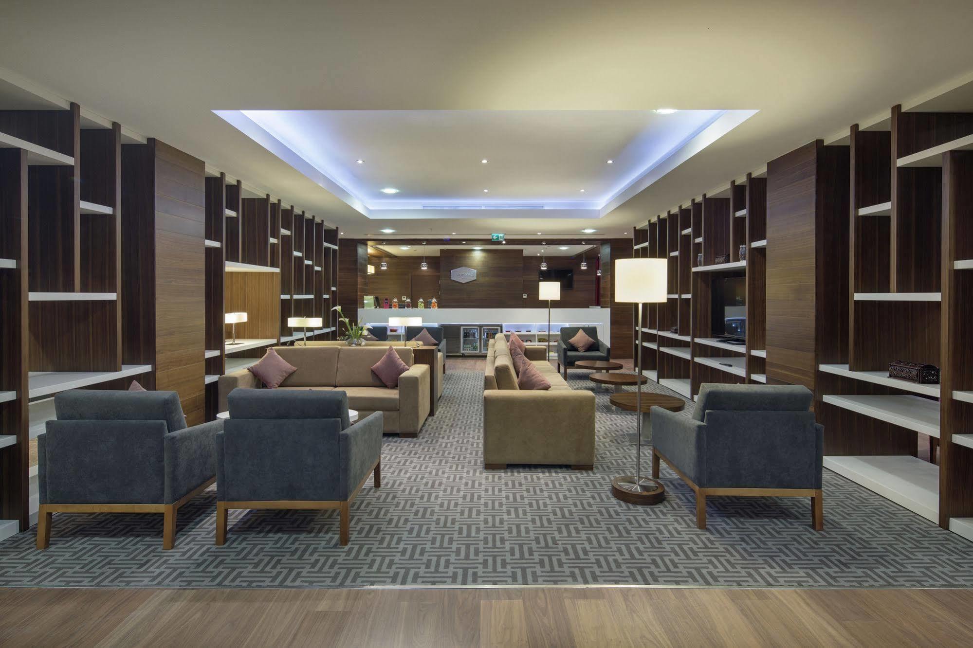 Hotel Hampton By Hilton Istanbul Kayasehir Esterno foto
